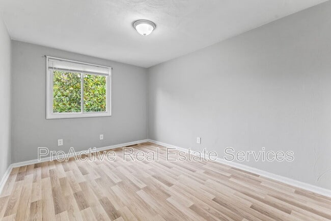 Building Photo - 1216 Bunsen Ct