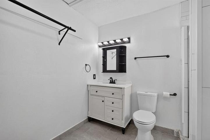 Building Photo - 540 NE 61st St