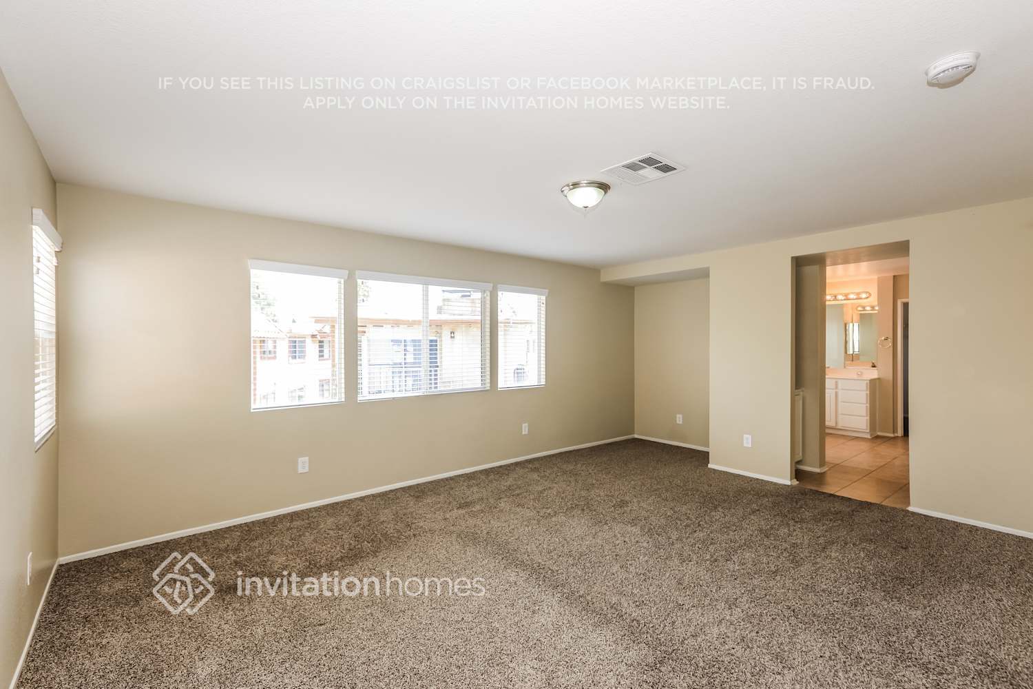Building Photo - 26186 Lawrence Union Dr