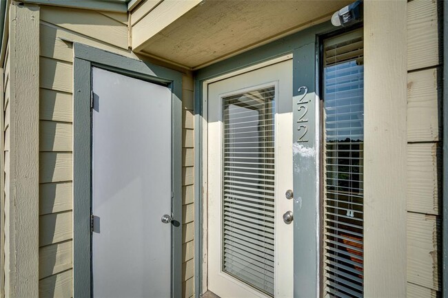 Building Photo - 2612 San Pedro St