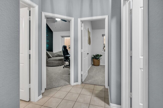 Building Photo - 6548 Fairview Dr