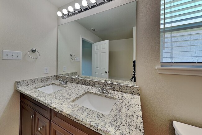 Building Photo - 1112 Rivers Creek Ln