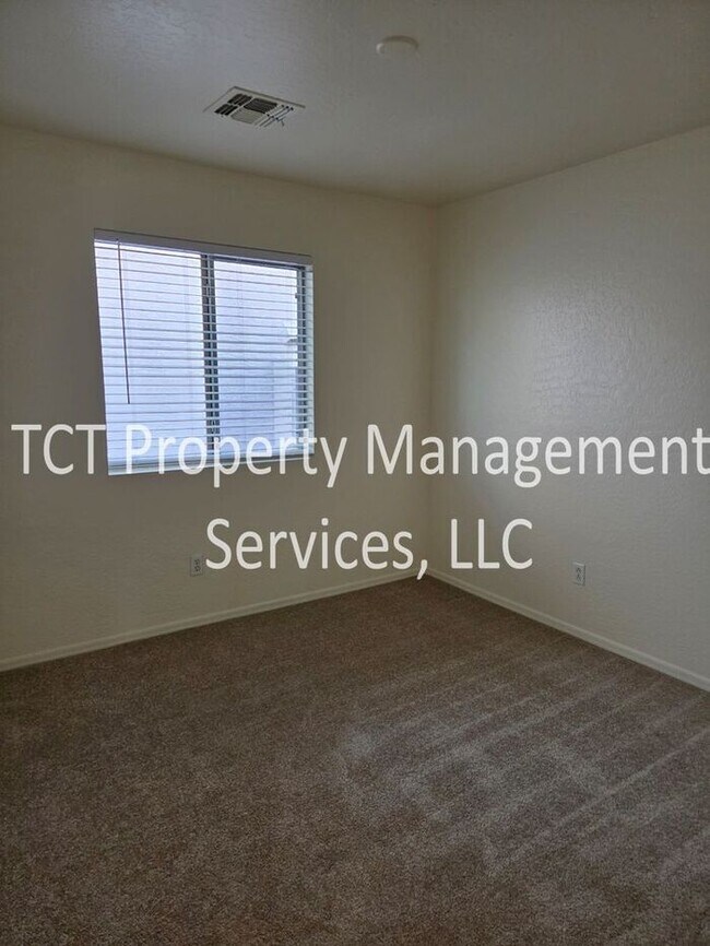 Building Photo - Great 2 Bed, 2 Bath with Open Floor Plan!