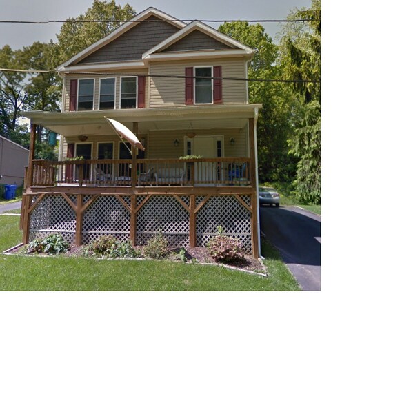 Building Photo - 62 Branning St
