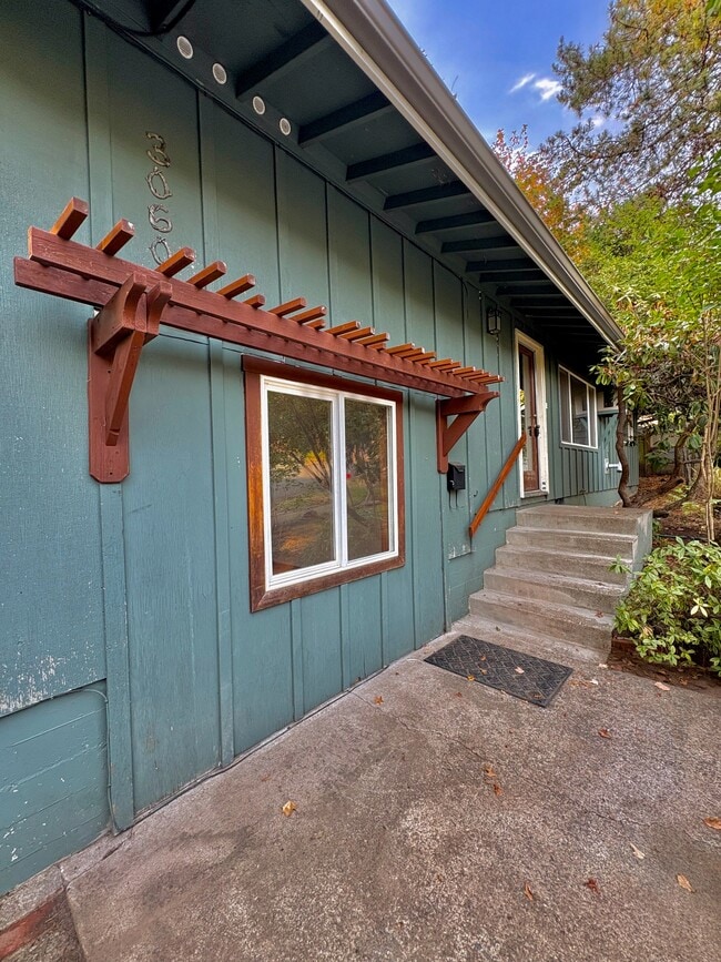 Building Photo - 3060 Onyx St