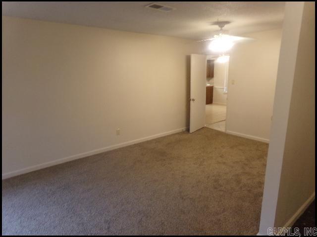 Building Photo - 820 N Shackleford Rd