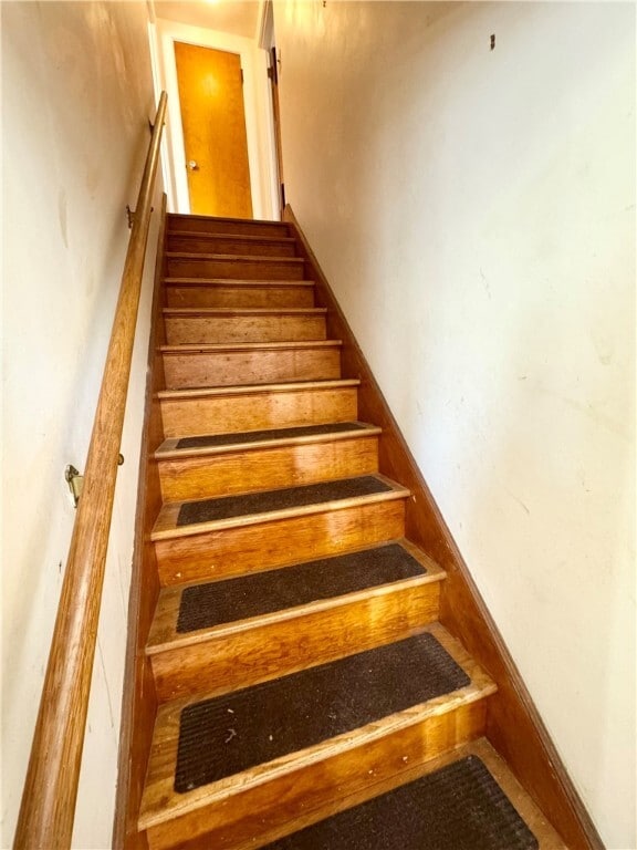 Building Photo - 30 Redfern Dr