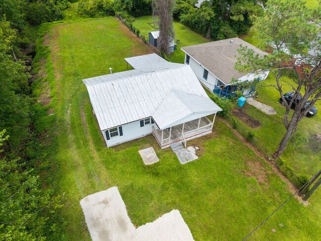Building Photo - 1230 Burgaw Hwy