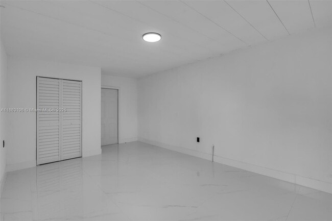Building Photo - 741 NW 175th Dr