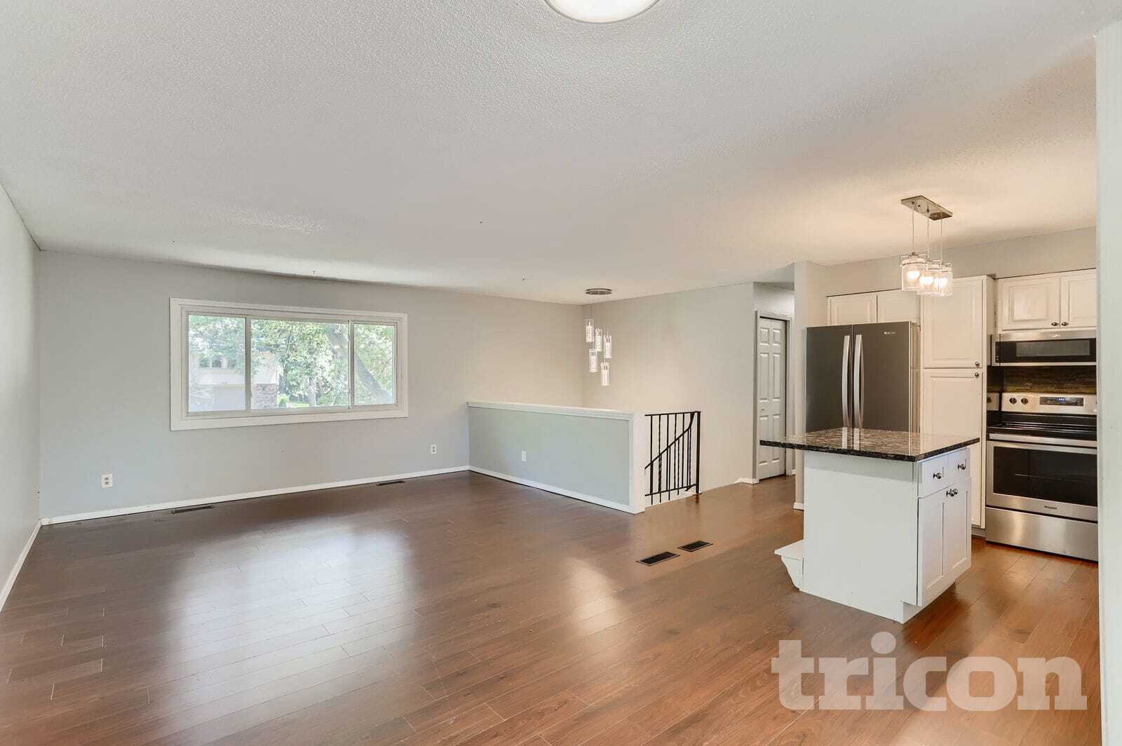 Building Photo - 6865 Buckingham Rd