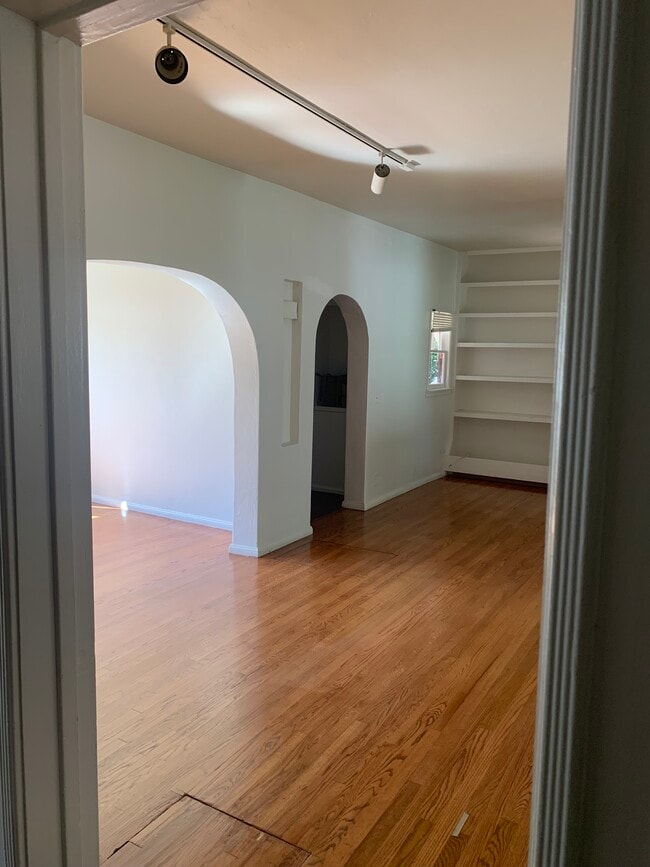 Building Photo - 17178 Kingsbury St