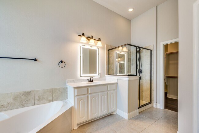 Building Photo - 2812 Pino
