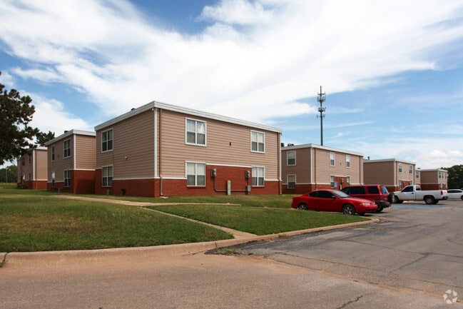 Rolling Meadows Apartments 3225 E Randolph Ave Enid OK 73701 Rolling Meadows Apartments 3225 E Randolph Ave Enid OK 73701