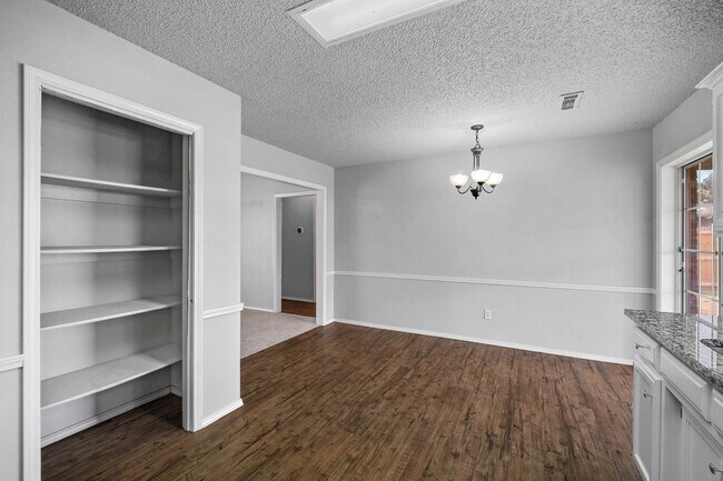 Building Photo - Modern 3-Bedroom Home with Open Kitchen & Fenced Yard