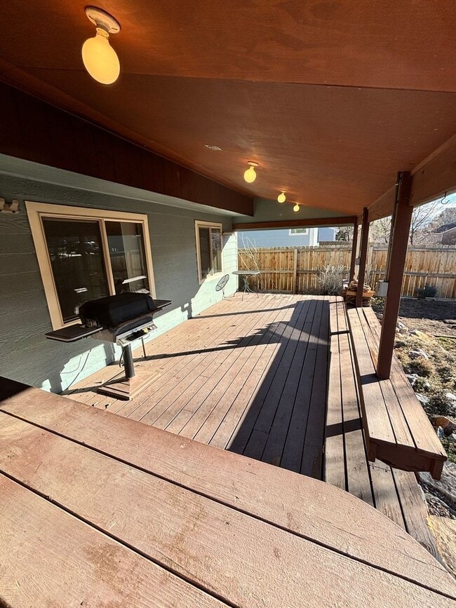 Building Photo - Beautiful 3-Bedroom Home Near Ken Caryl, Parks & Schools!!Available Now!!