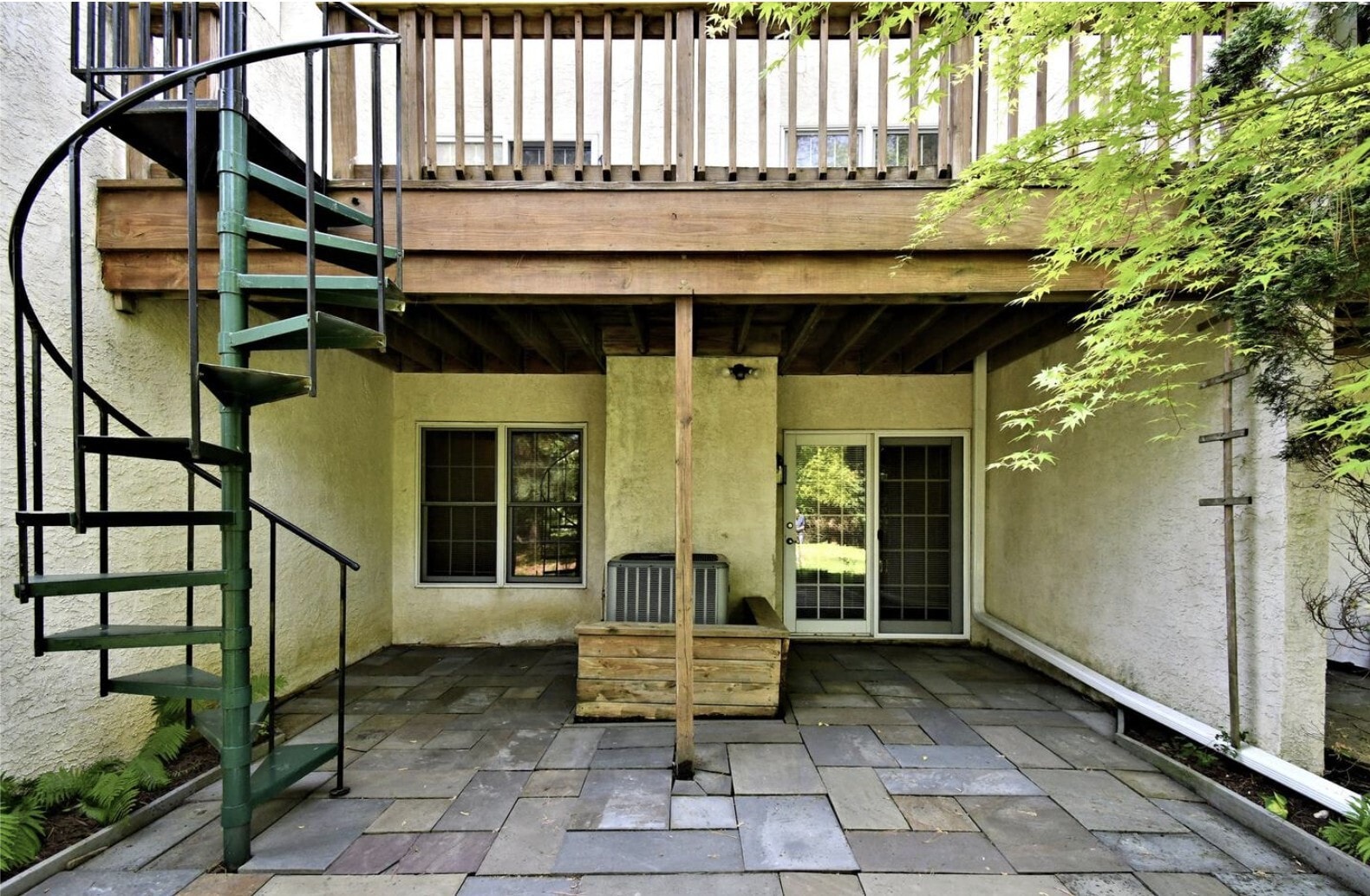Walk-Out Patio - 3051 Mitchell Ct