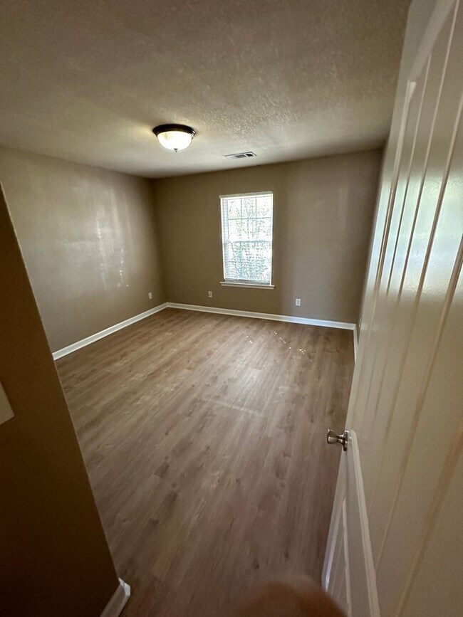 Building Photo - 103 Sagefield Cove