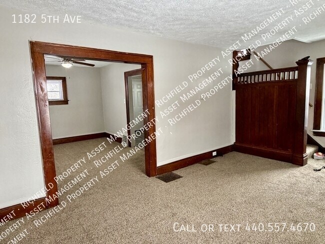 Building Photo - 1182 5th Ave