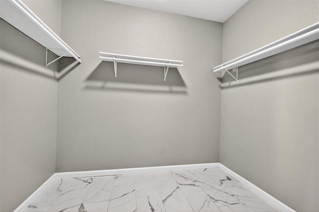 Building Photo - 1020 Silverton Dr