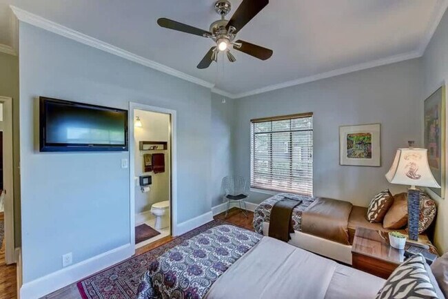 Building Photo - 600 Hermitage Ct