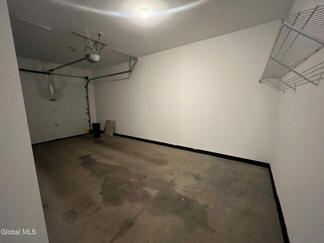 Building Photo - 60 Weibel Ave