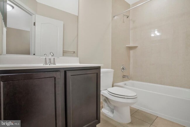 Building Photo - 1612 Fernwood Dr