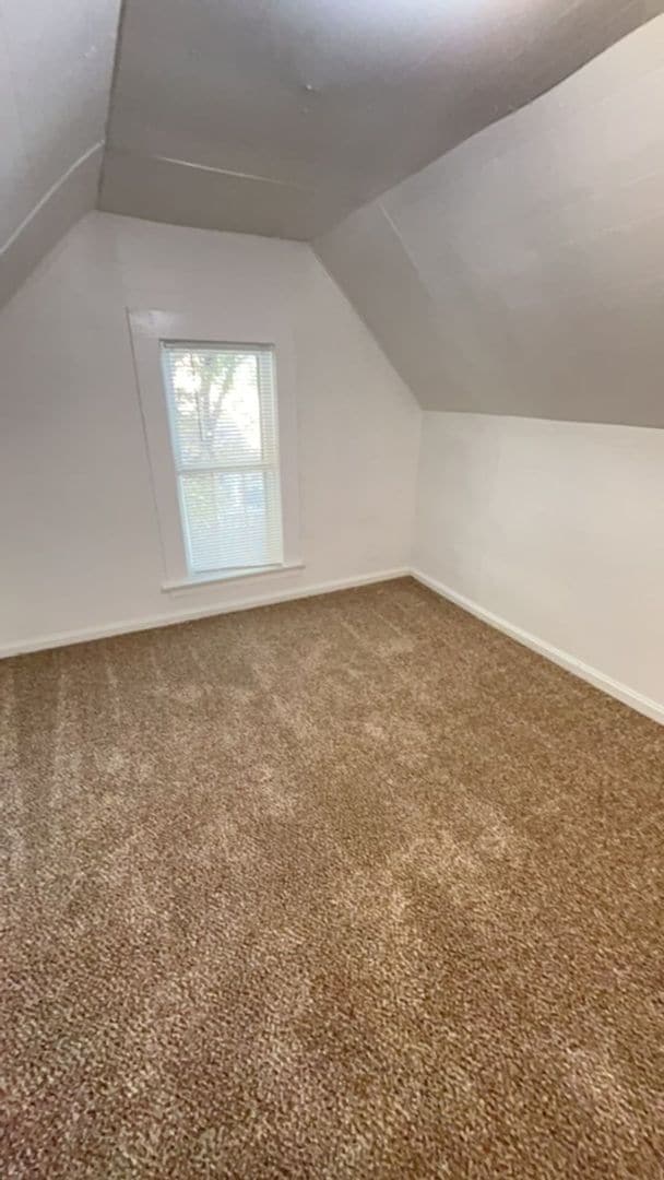 Building Photo - 600 E Main St