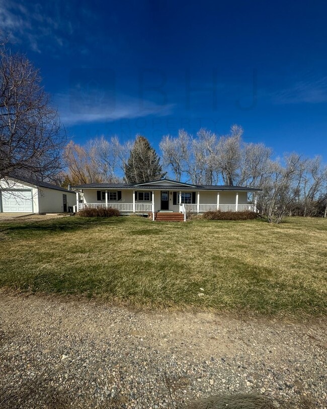 Building Photo - 4 BEDROOM / 2 BATH HOME IN SCSD1!