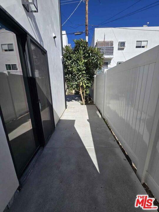 Building Photo - 14121 Califa St