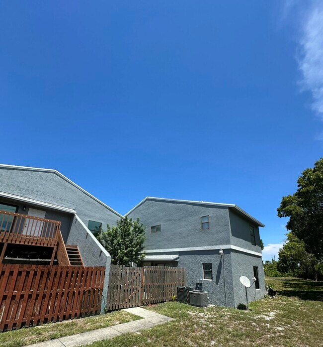 Primary Photo - 26 Crossings Cir