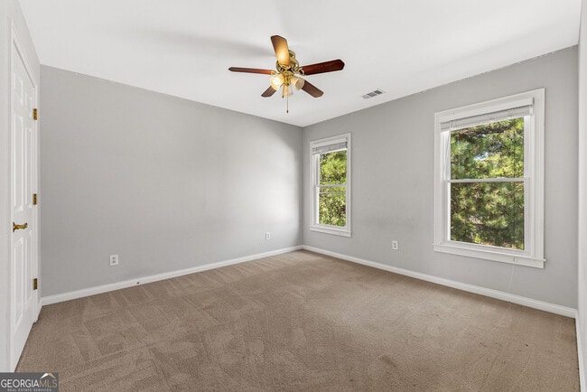 Building Photo - 969 Light House Way