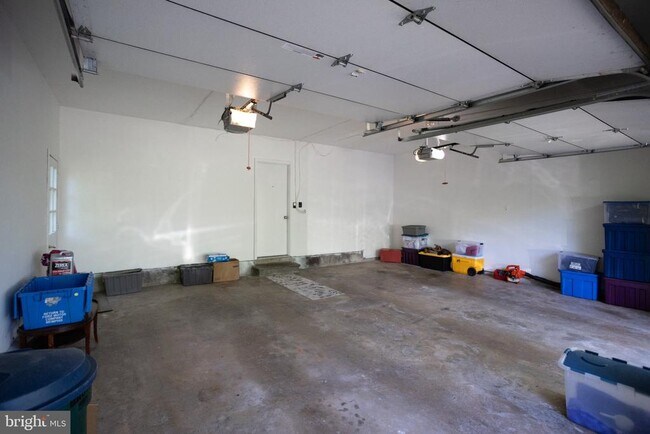 Building Photo - 14815 Hanover Pike