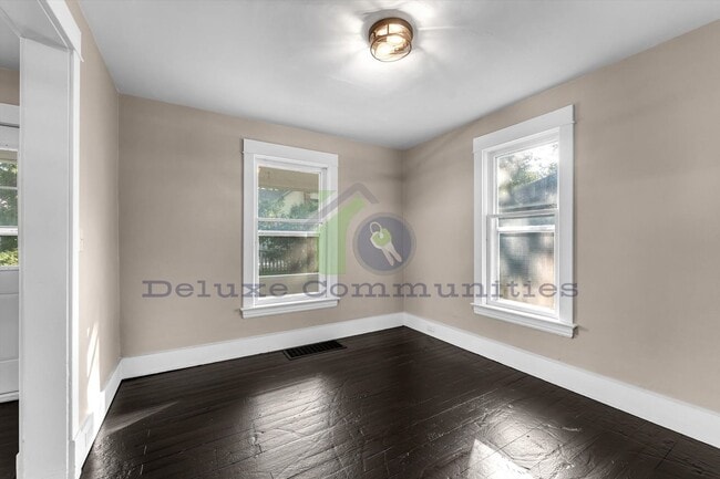 Building Photo - SHORT TERM LEASE!!! Beautiful Remodeled 3 Bedroom- West Side!