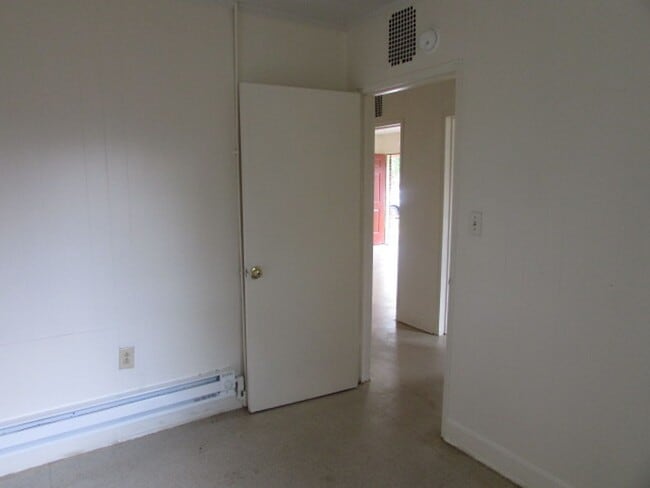 Building Photo - 135 Highland Ave