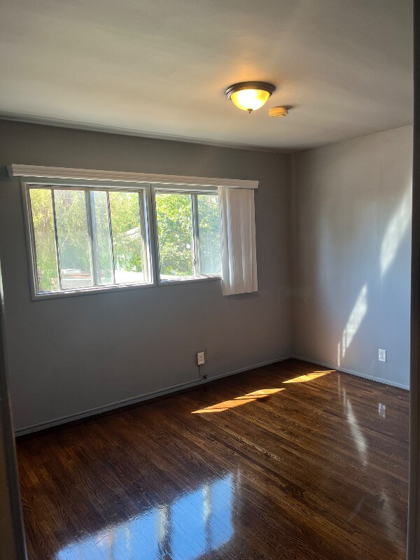 Building Photo - 13744 Burbank Blvd