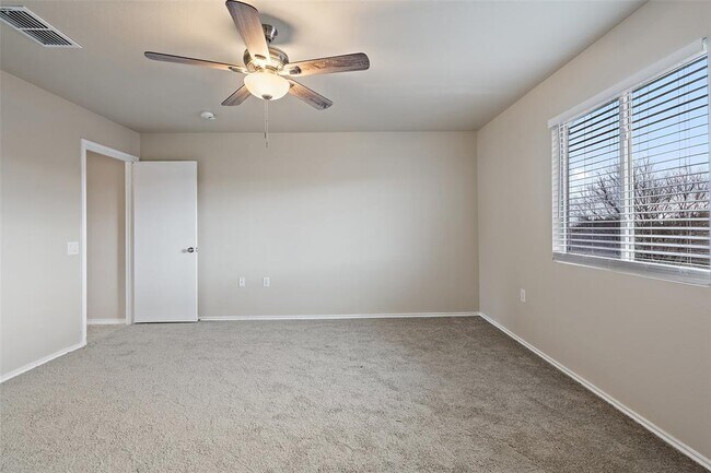 Building Photo - 1617 Anise Dr