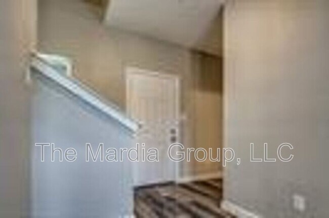 Building Photo - 3258 Wexford Dr
