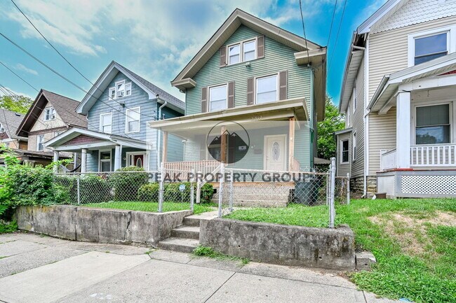 Building Photo - 2317 Stratford Ave