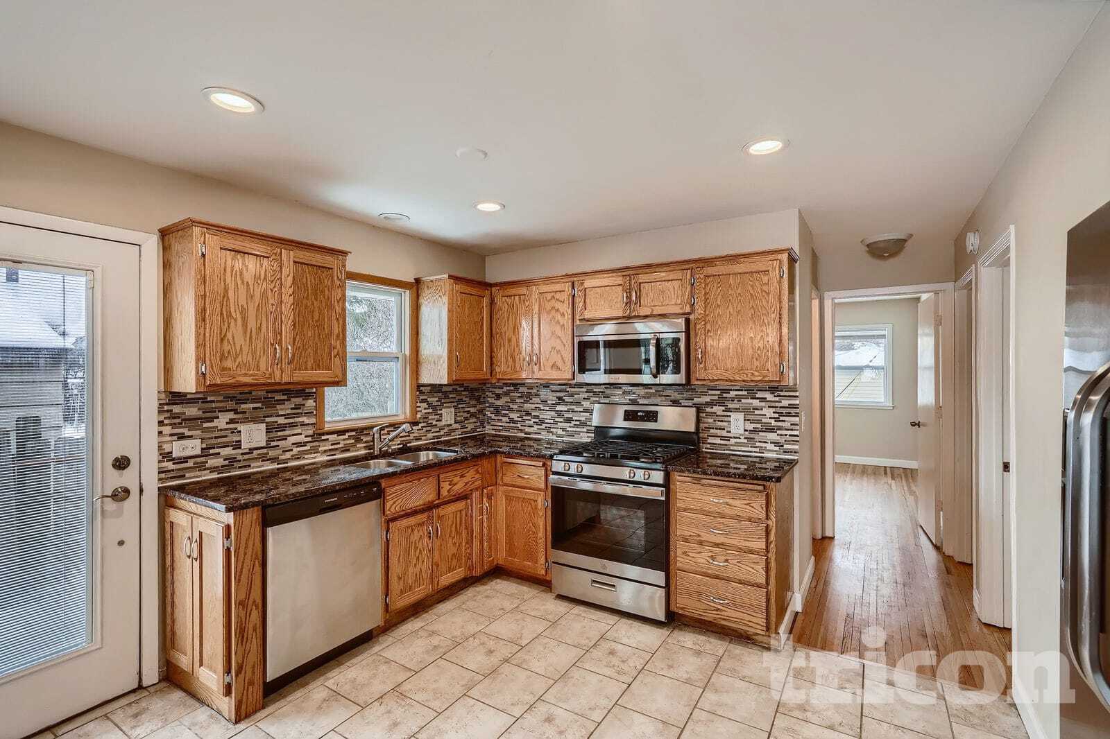 Building Photo - 4010 Monroe St NE