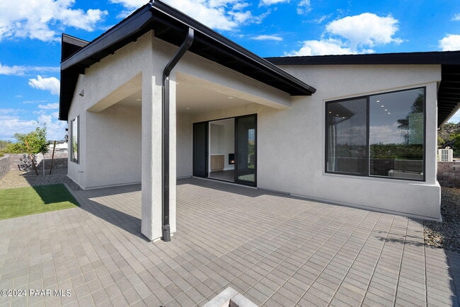 Building Photo - 1328 Rockwood Dr