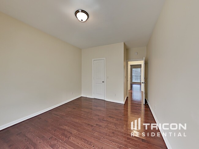 Building Photo - 1818 Brighton Dr