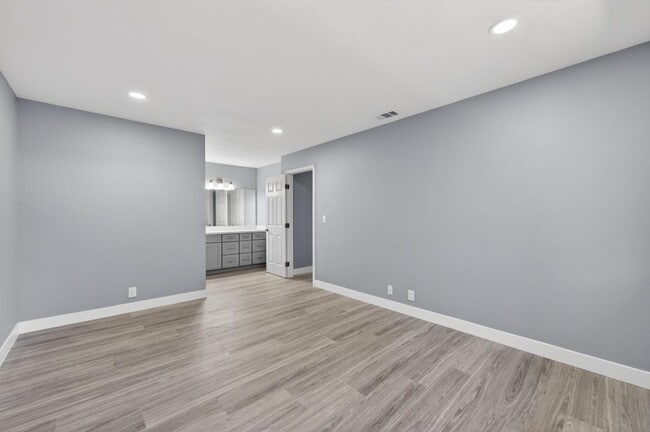 Building Photo - 4971 Geomax Ct
