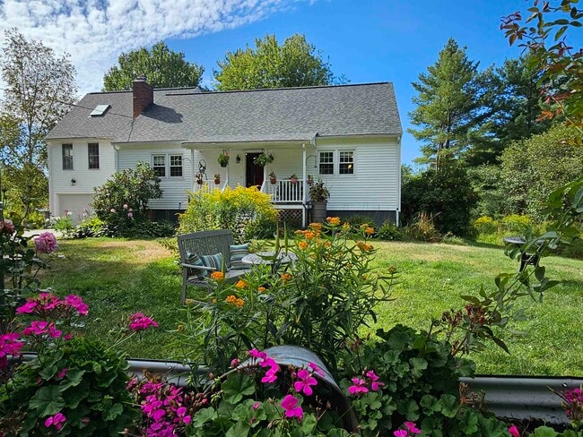 Building Photo - 4 Nelson Dr