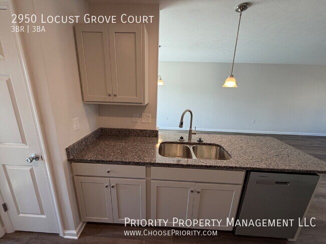 Building Photo - 2950 Locust Grv Ct
