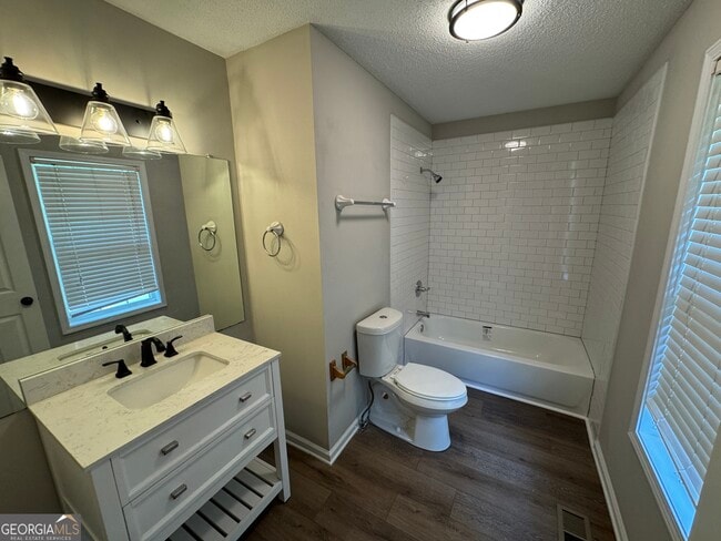 Building Photo - 51 Connie Dr
