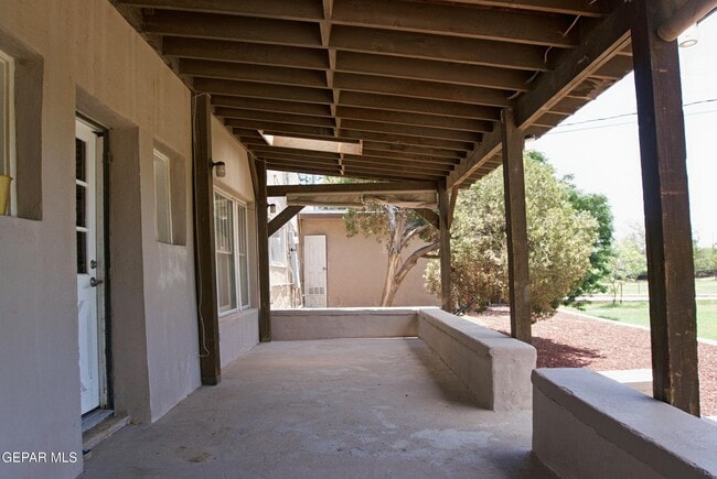 Building Photo - 9401 Pavo Ln