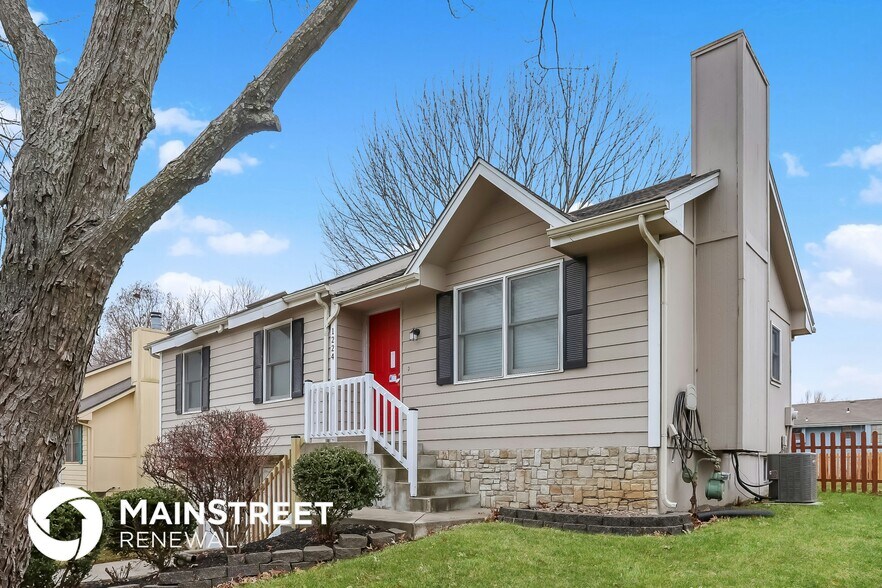 Building Photo - 1224 NE Hendrix Dr