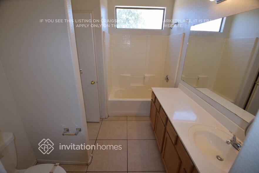 Building Photo - 6342 W Cambridge Ave