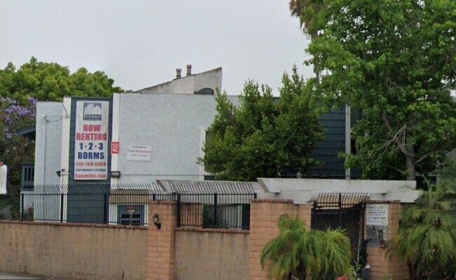 Building Photo - Rosewood Apartments