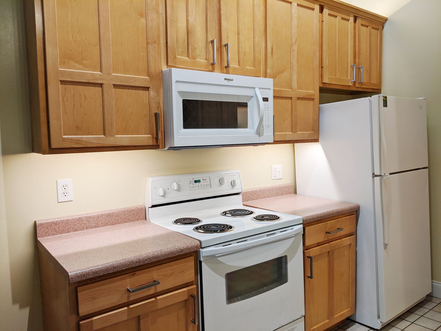 Building Photo - Redmen - Residential